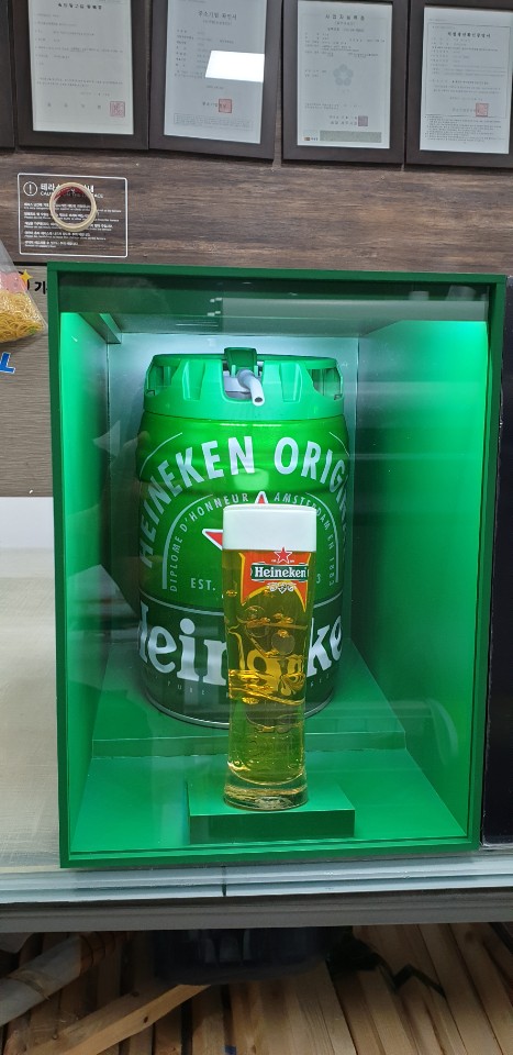 전국이마트매장/하이네켄맥주 ㆍ아크릴매대 ㆍ제작ㆍ시공 : KakaoTalk_20200905_112311751.jpg