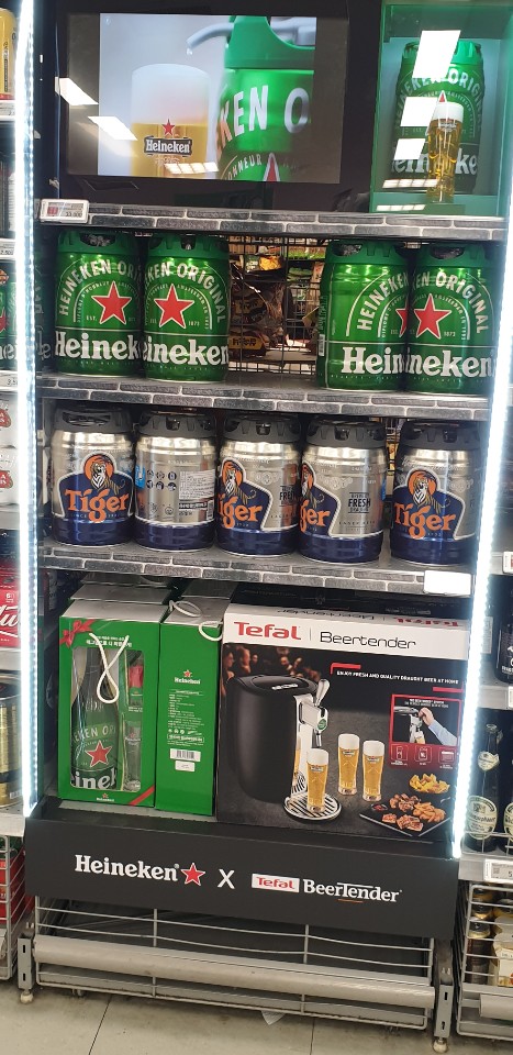 전국이마트매장/하이네켄맥주 ㆍ아크릴매대 ㆍ제작ㆍ시공 : KakaoTalk_20200905_100132915.jpg