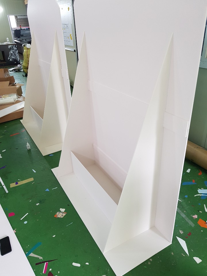 포맥스 등신대 제작 : KakaoTalk_20200529_093019130.jpg