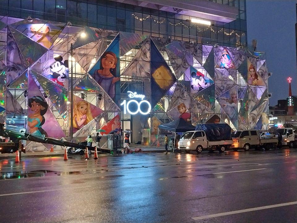 12/14 디즈니 100주년 팝업하우스 제작 및 시공