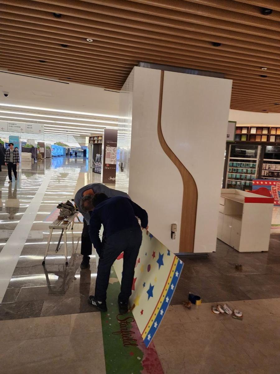 3/6 코엑스 잭시믹스 기둥 실사부착 제작 및 시공