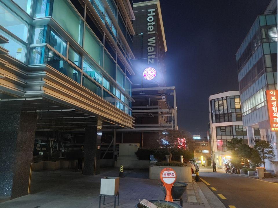 3/11 커피빈 논현점 리뉴얼 제작 및 시공