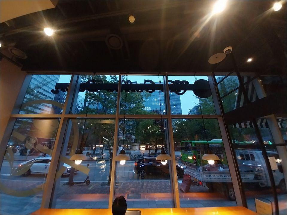 11/1 커피빈 상암한국지역정보개발원점 제작 및 시공