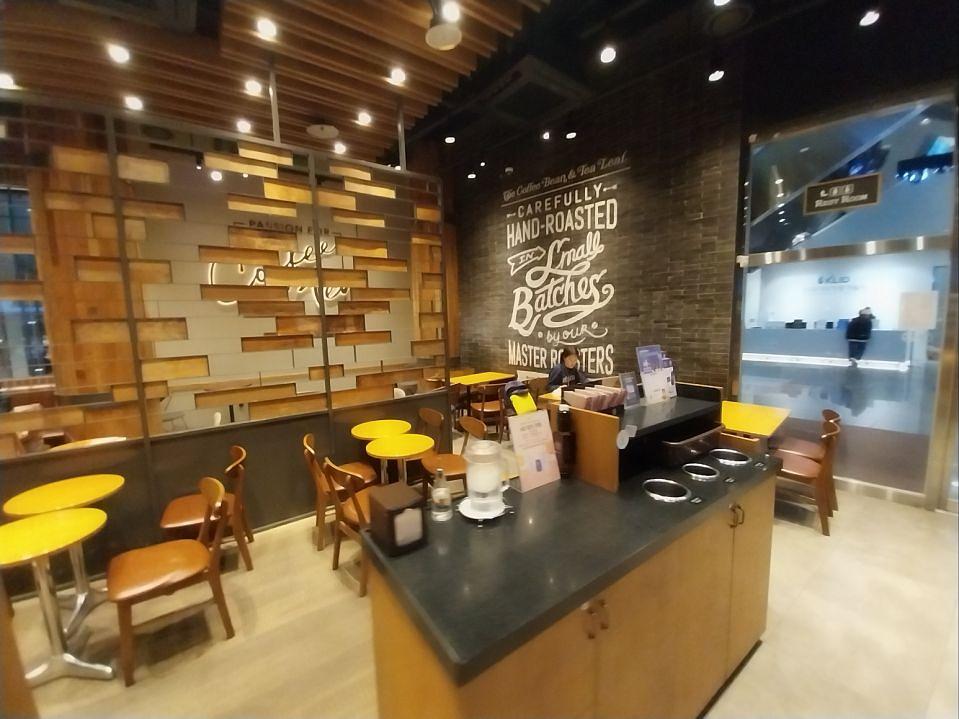 11/1 커피빈 상암한국지역정보개발원점 제작 및 시공