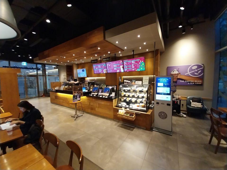 11/1 커피빈 상암한국지역정보개발원점 제작 및 시공