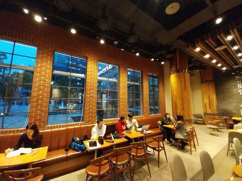 11/1 커피빈 상암한국지역정보개발원점 제작 및 시공