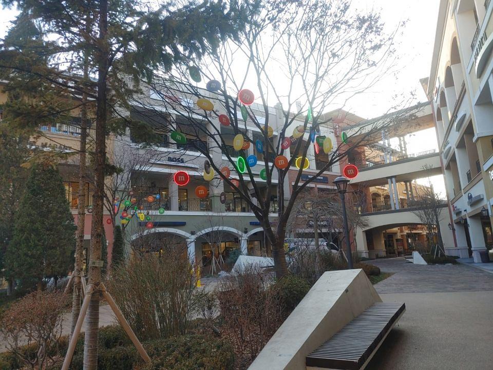 1/24 파주 신세계 아울렛 M&M 팝업스토어 제작 및 시공