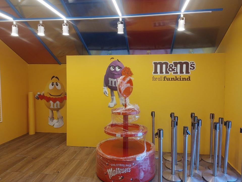 1/24 파주 신세계 아울렛 M&M 팝업스토어 제작 및 시공