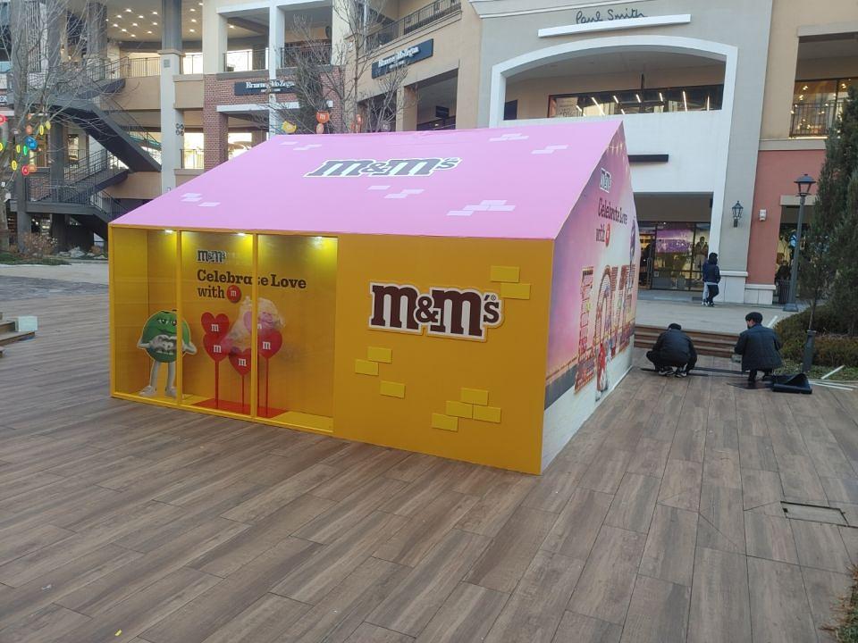 1/24 파주 신세계 아울렛 M&M 팝업스토어 제작 및 시공