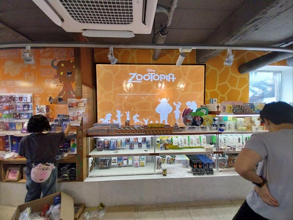 5/28 삼청동 디즈니 팝업스토어 제작 및 시공
