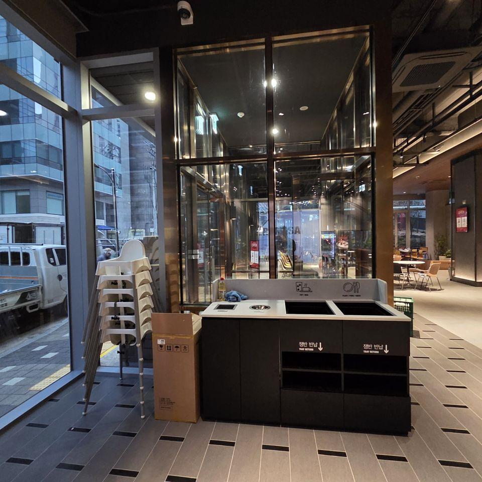 25/12/24 테라로사 역삼동점 제작 및 시공