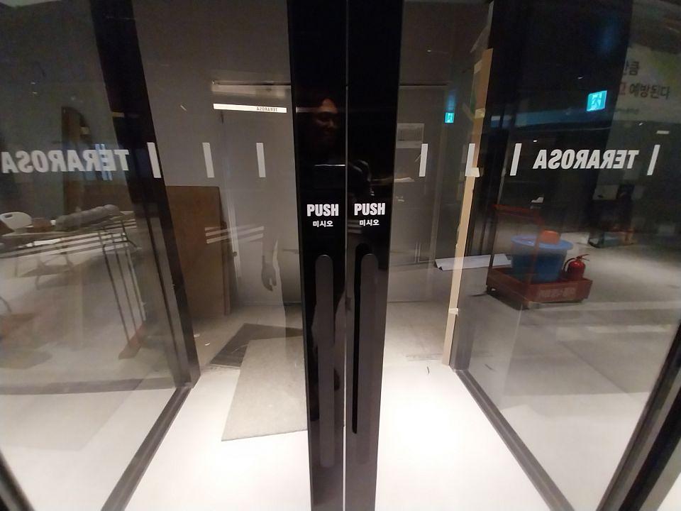 26/01/09 테라로사 서울역. 제작 및 시공