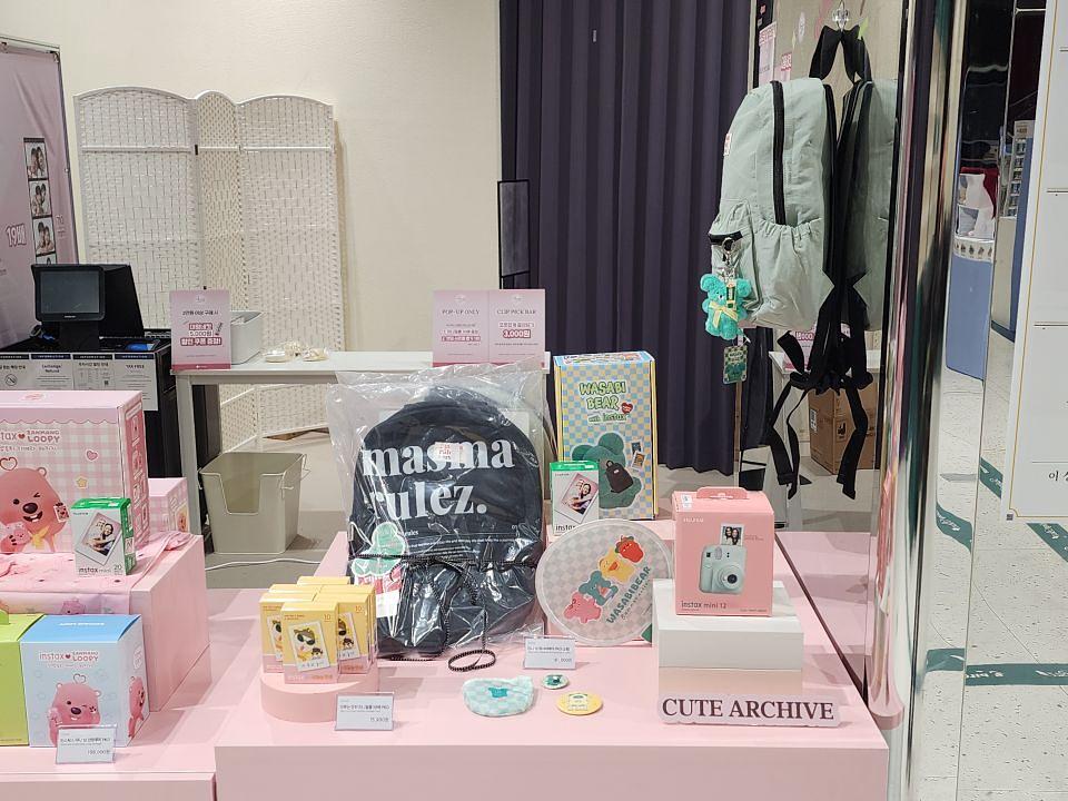 2/2 후지필름 용산아이파크몰 허니콤보드제작, 기둥랩핑, 프로파일 부스 제작 및 설치시공