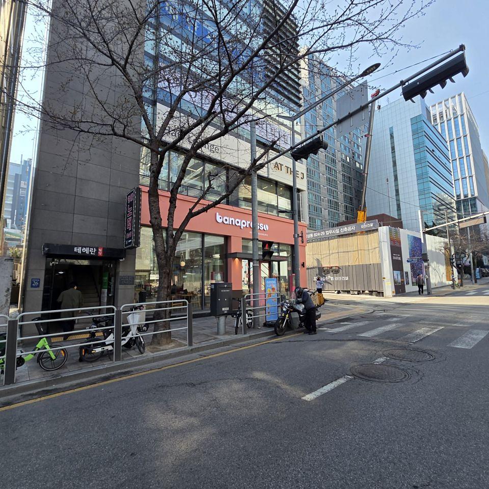 2026/03/23 바나프레소. 국기원사거리점 제작 및 시공