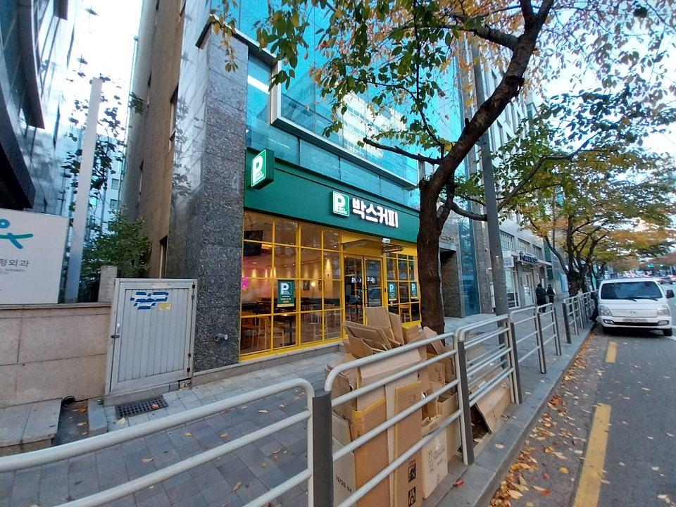 2025/11/11 국기원사거리 박스커피. 제작 및 시공